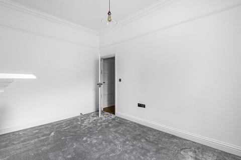 2 bedroom flat for sale - Clapham Road, London
