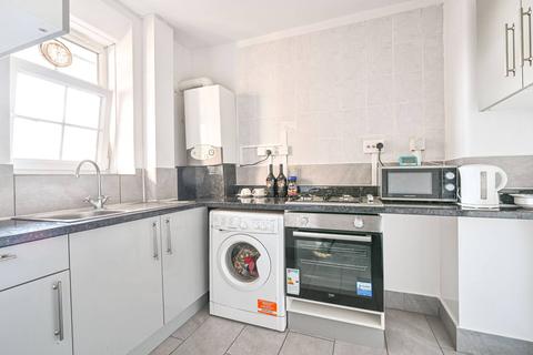 2 bedroom flat for sale, Dog Kennel Hill, East Dulwich, London, SE22