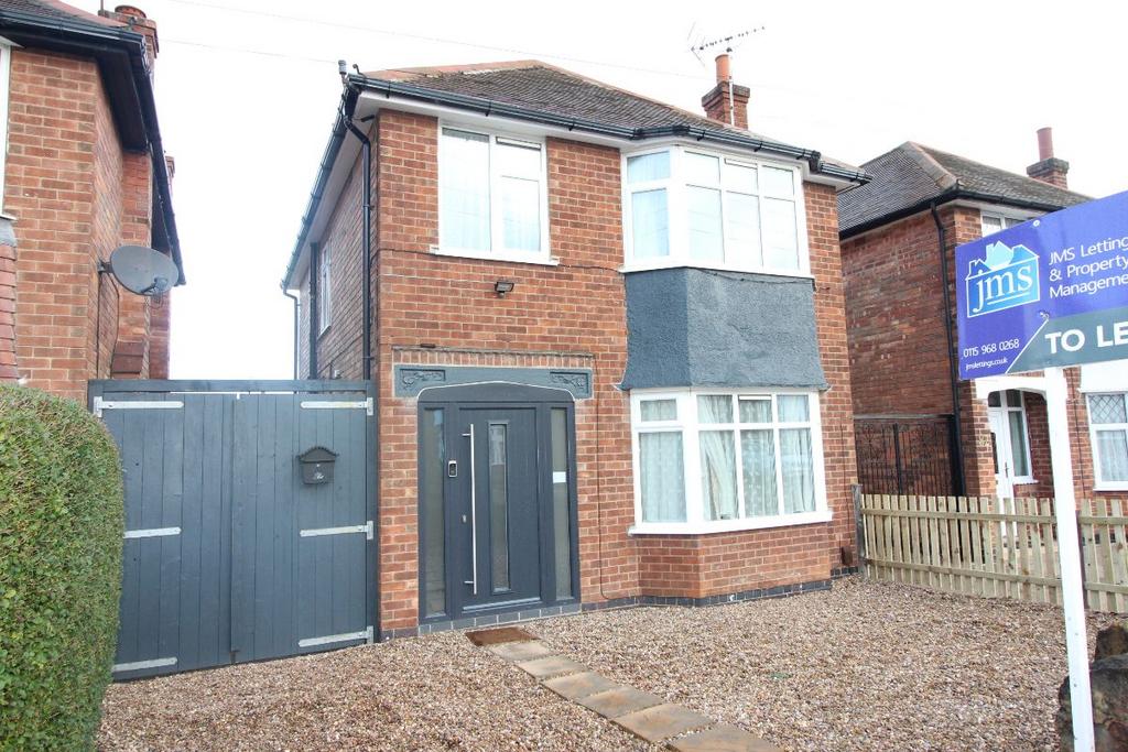 Runswick Drive,Wollaton 3 bed detached house £1,250 pcm (£288 pw)