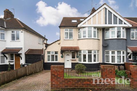 5 bedroom semi-detached house for sale, Waltham Way, Chingford, E4