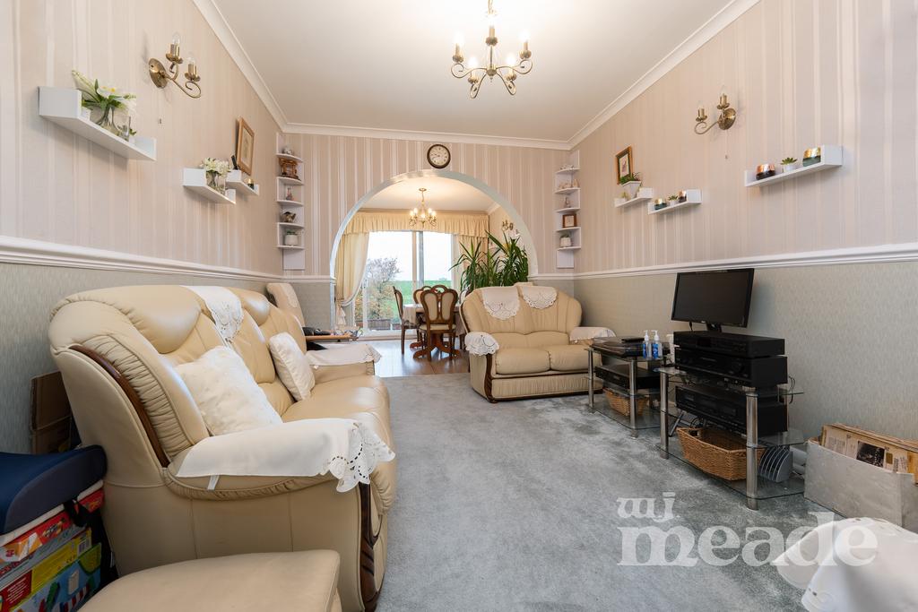 Waltham Way, Chingford, E4 5 bed semidetached house for sale £599,995