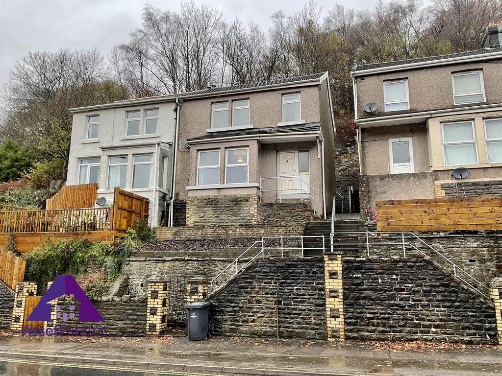 Aberbeeg Road, Abertillery, NP13 2EG 3 bed semidetached house £89,950