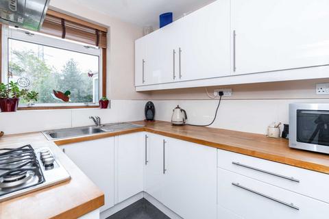 78 Park Avenue, Bushey, WD23 2BA