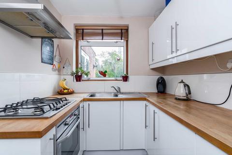 78 Park Avenue, Bushey, WD23 2BA
