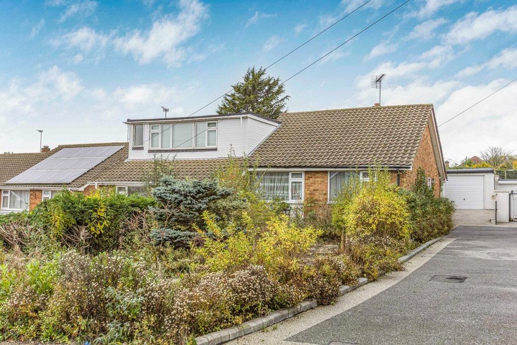 Birch Grove, Potters Bar, EN6 2 bed semidetached bungalow for sale £