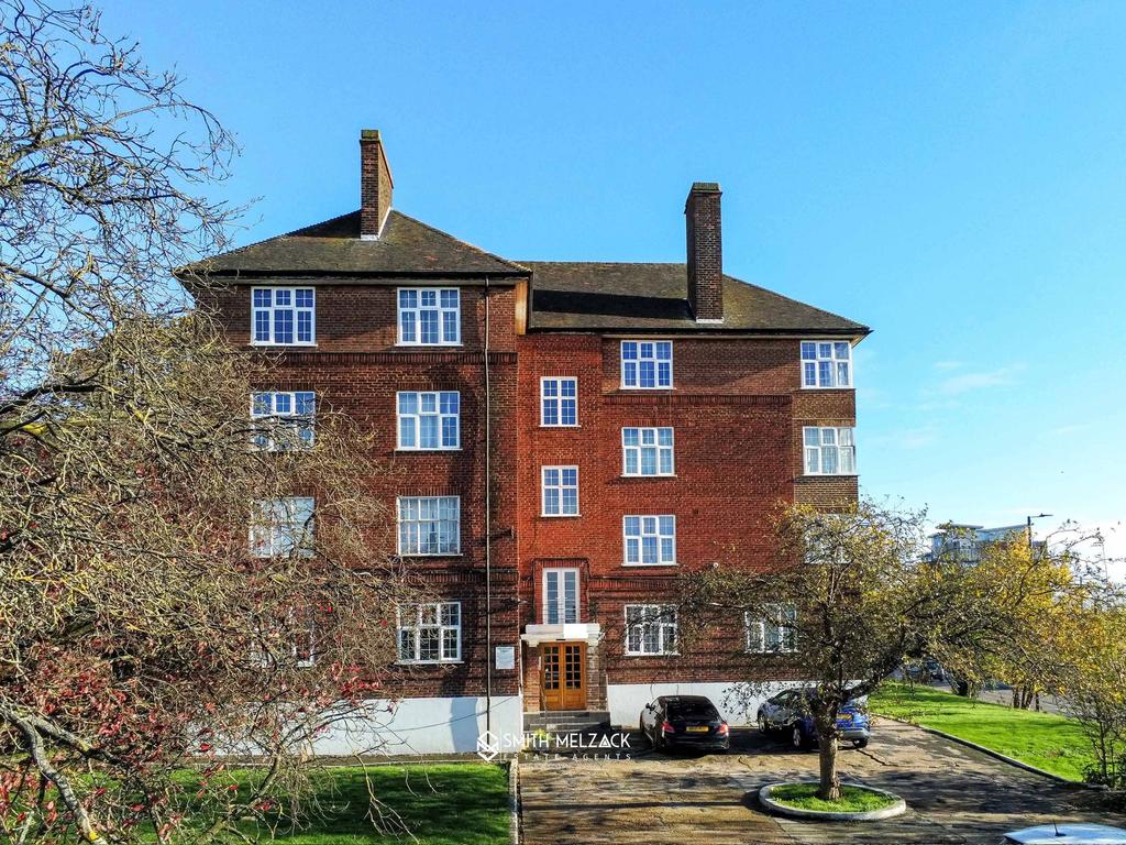 Kings Court, Kings Drive, Wembley, Greater London, HA9 2 bed flat - £ ...