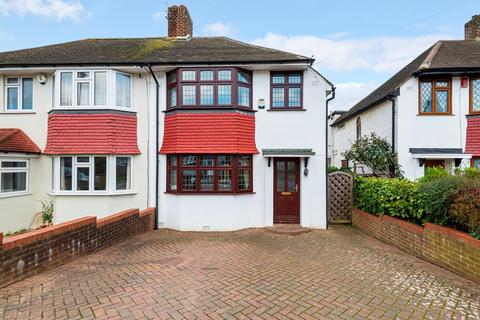 9 Ashdale Road, London, SE12 9ND