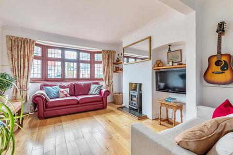 9 Ashdale Road, London, SE12 9ND