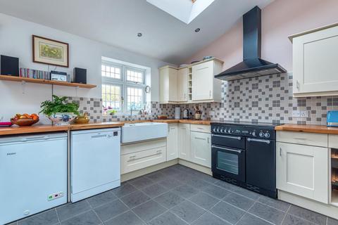 9 Ashdale Road, London, SE12 9ND