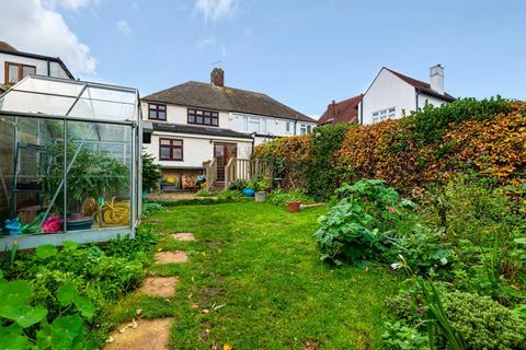 9 Ashdale Road, London, SE12 9ND