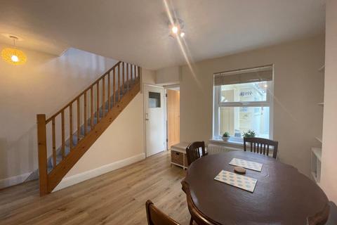 3 bedroom terraced house to rent, Earl Street,  Botley,  OX2