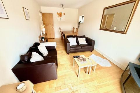 2 bedroom flat to rent, High Street, Egham, Surrey, TW20