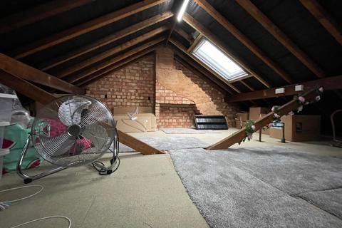 16 Castle Drive, Coleshill, Birmingham, B46 3LY