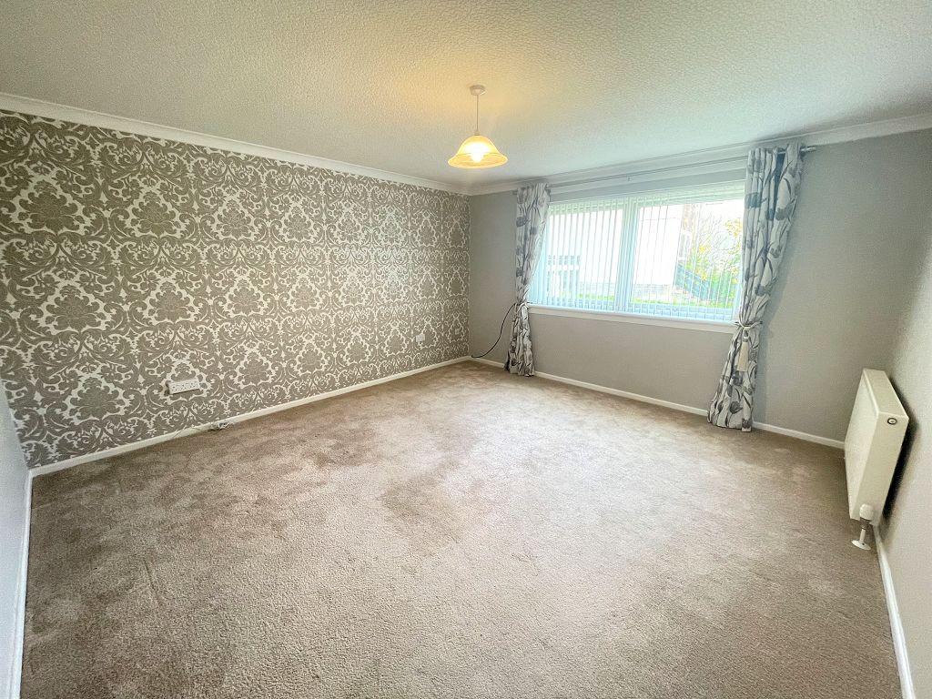 78 Craigie Drive, Dundee, DD4 7PB 2 bed property £800 pcm (£185 pw)