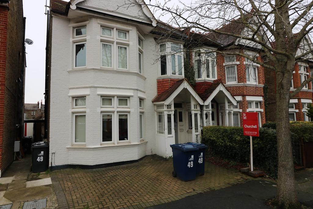 Craven Avenue, Ealing, London. W5 2SY 3 bed flat £2,850 pcm (£658 pw)
