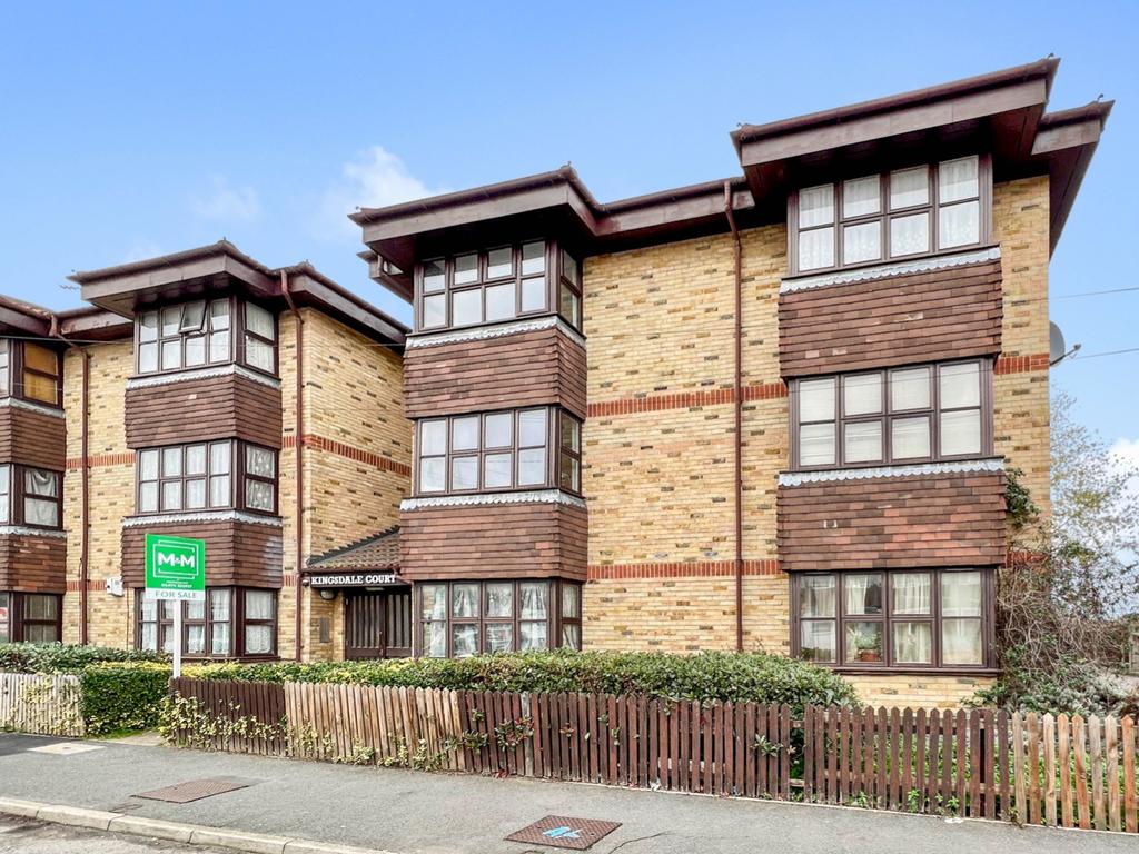 Kingsdale Court, Milton Road, DA10 Studio for sale £130,000