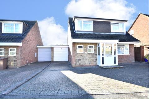 57 Hazelwood Close, Luton, LU2 8AR