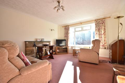 57 Hazelwood Close, Luton, LU2 8AR