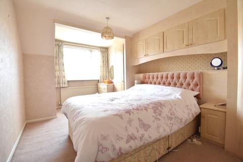 57 Hazelwood Close, Luton, LU2 8AR