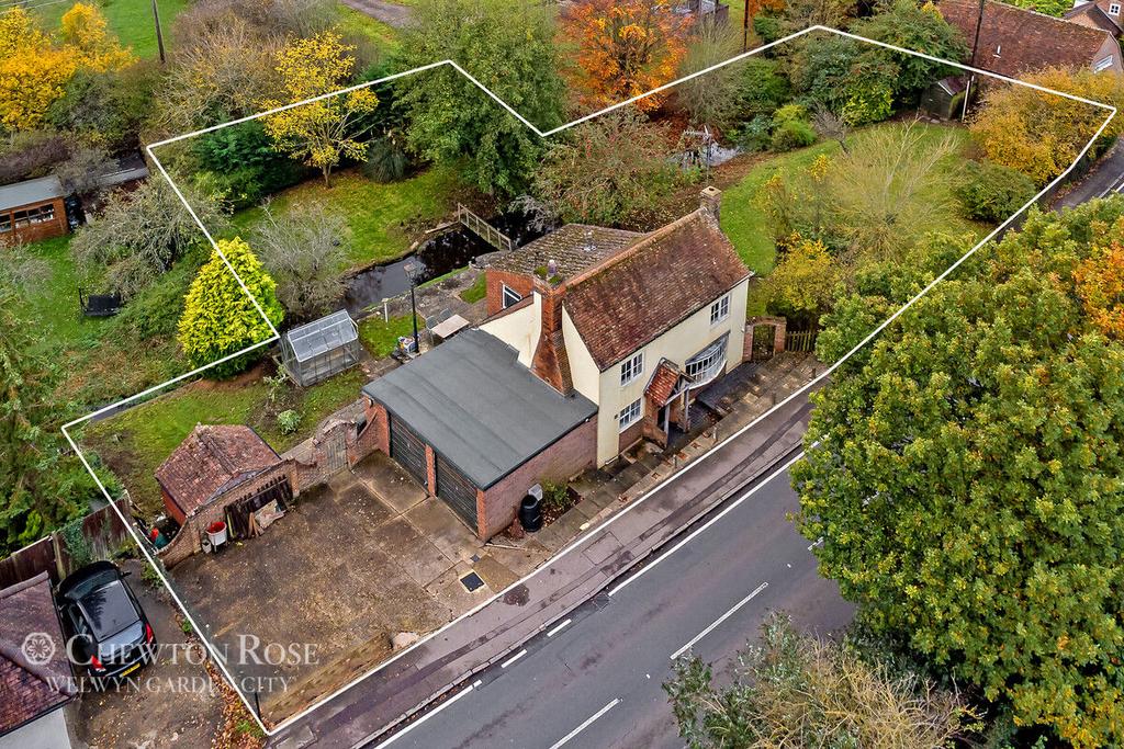 Codicote Road, WELWYN 3 bed detached house for sale £795,000
