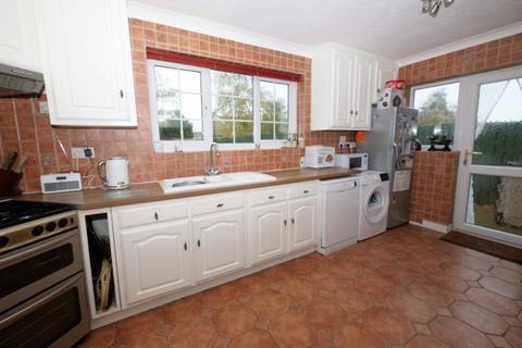 4 Red Sleeve, Capel St Mary, Ipswich, IP9 2HA