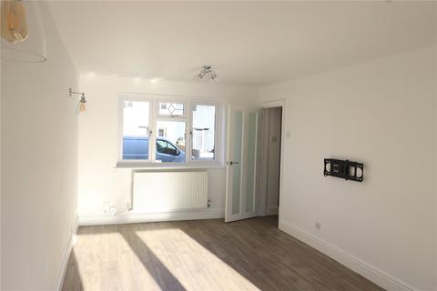 3 bedroom terraced house to rent, Kathleen Ferrier Crescent, Basildon, Essex, SS15