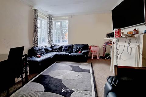 2 bedroom flat for sale - Kings Court, Kings Drive, Wembley, Greater London, HA9