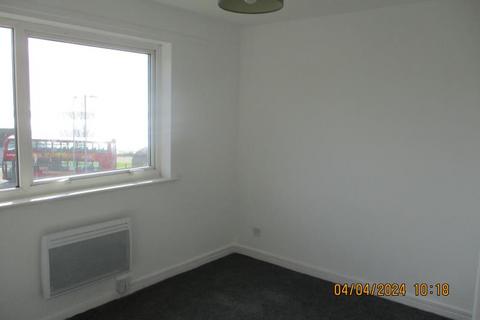 2 bedroom flat to rent, Mansfield Towers, Marine Parade East,Clacton On Sea, Essex, CO15 1UU