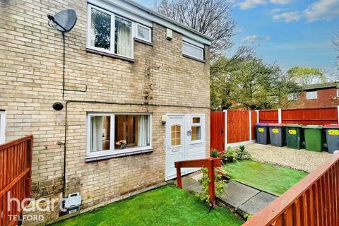 3 bedroom end of terrace house for sale - Bishopdale, Telford