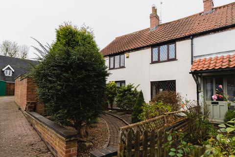 2 bedroom cottage for sale - Main Street, Willoughby On The Wolds, LE12