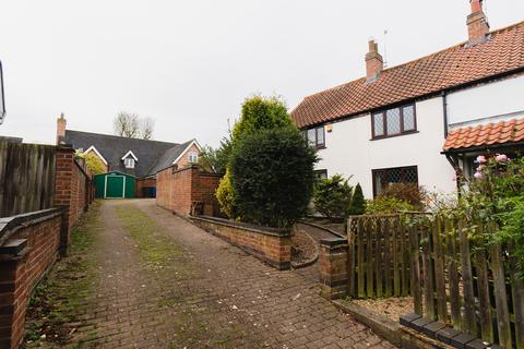 2 bedroom cottage for sale - Main Street, Willoughby On The Wolds, LE12