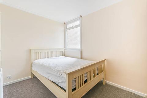 3 bedroom house to rent - Coburg Crescent, Streatham, London, SW2