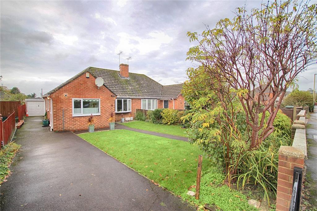 Finchcroft Lane, Prestbury, Cheltenham, GL52 2 bed bungalow - £300,000