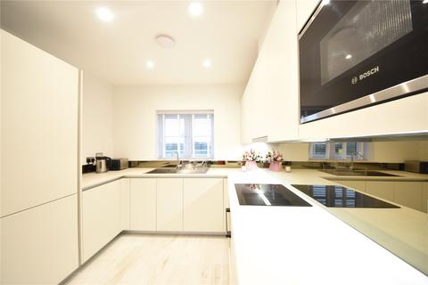 3 bedroom detached house to rent, Aspen Road, High Wycombe, HP10