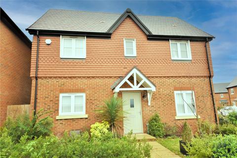 3 bedroom detached house to rent, Aspen Road, High Wycombe, HP10