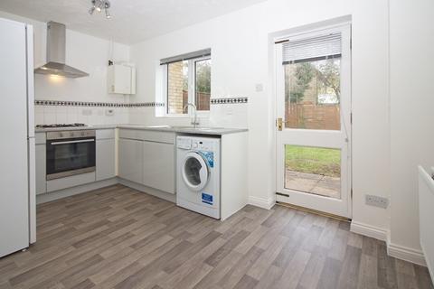 2 bedroom end of terrace house to rent, WALNUT TREE -  2 bed home with parking and garden