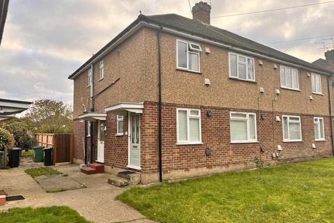 2 bedroom maisonette to rent - North Approach,  Watford,  WD25