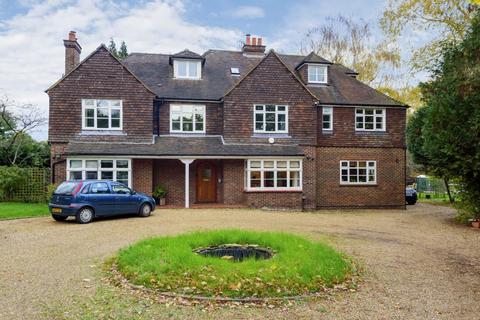 5 bedroom detached house for sale - Send,  Woking,  Surrey,  GU23