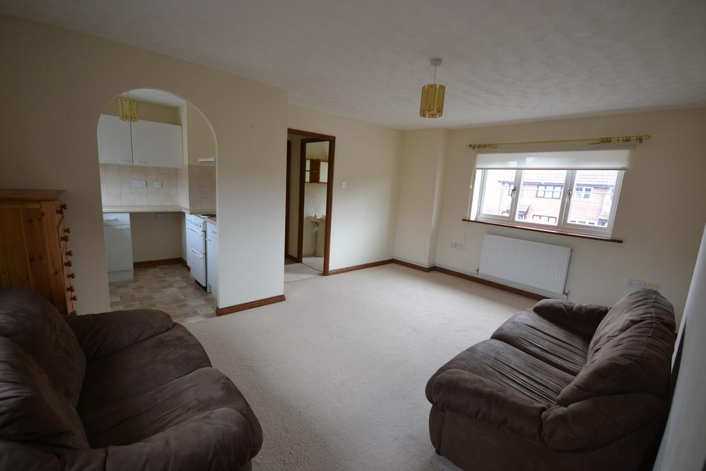 Marwood Close, Wymondham NR18 1 bed apartment £600 pcm (£138 pw)