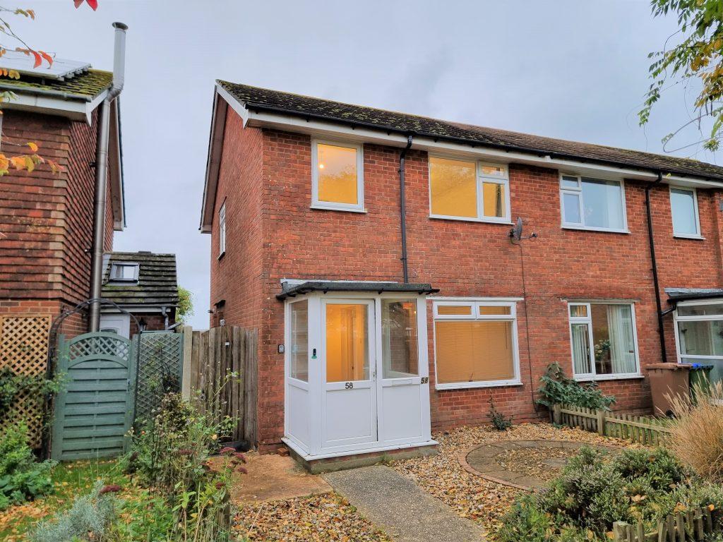 Downview Road, Yapton, Arundel, West Sussex. BN18 0HJ 3 bed end of
