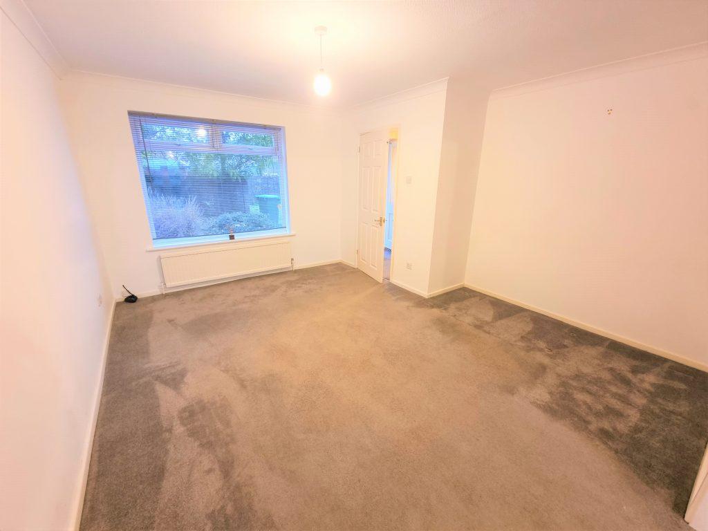 Downview Road, Yapton, Arundel, West Sussex. BN18 0HJ 3 bed end of