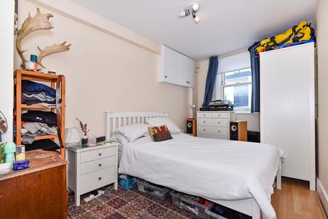 110 The Crescent, London, SW19 8LW