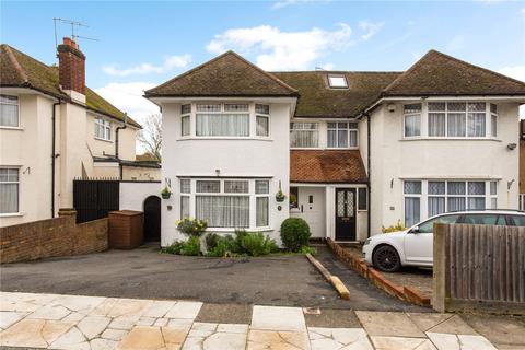 38 Middleton Drive, Pinner, HA5 2PG