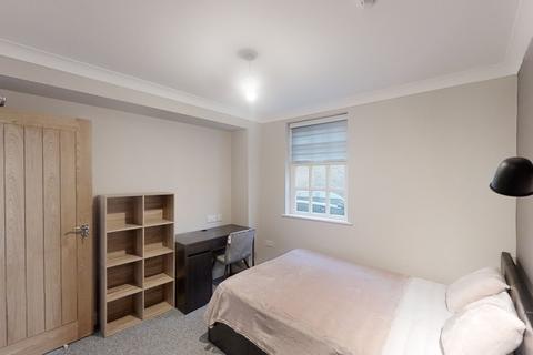 6 bedroom terraced house to rent - Mill Road, Gillingham ME7 1HW