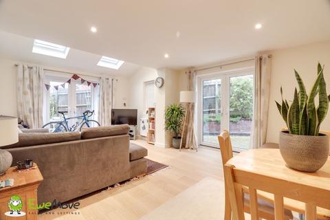 1 Campbell Close, Hitchin, SG4 0RH