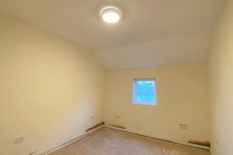 House share to rent - 445 Ley Street Ilford IG2 7BS