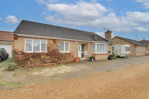 3 bedroom detached bungalow for sale - Old Forge Gardens, Chatteris