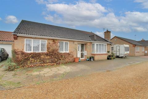 3 bedroom detached bungalow for sale, Old Forge Gardens, Chatteris