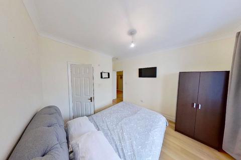 2 bedroom flat to rent, Rose Street, Edinburgh, Midlothian, EH2