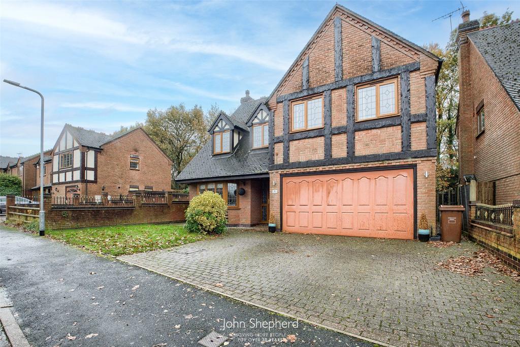 Castlecroft, Norton Canes, Cannock, WS11 5 bed detached house £500,000